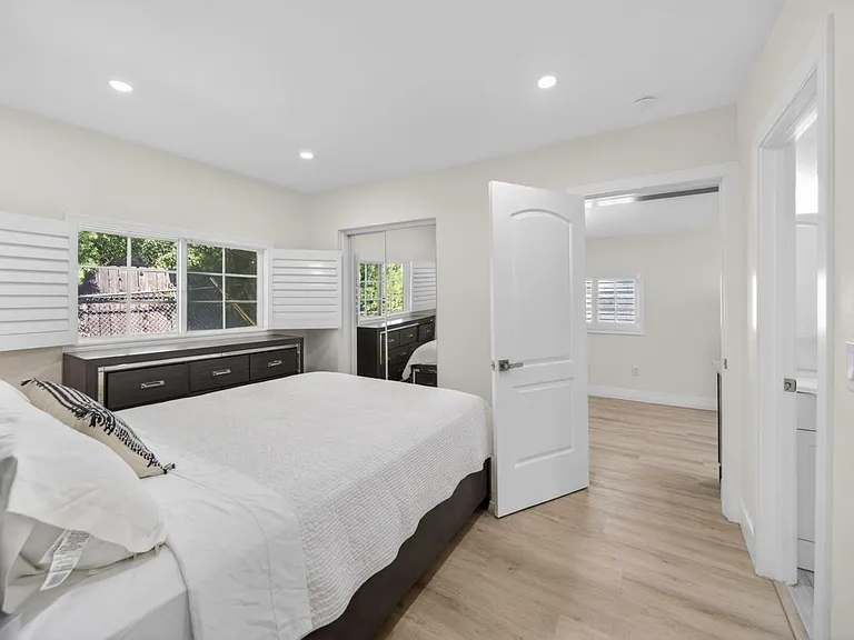 5929 Weaver Ln — Photo 12