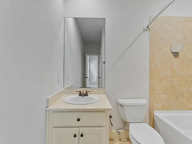 2418 Ralph St #A — Photo 9