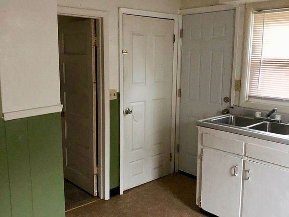 4th image of 1628 McIlwraith St