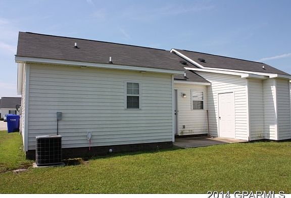 3rd image of 1121B Nicklaus Dr