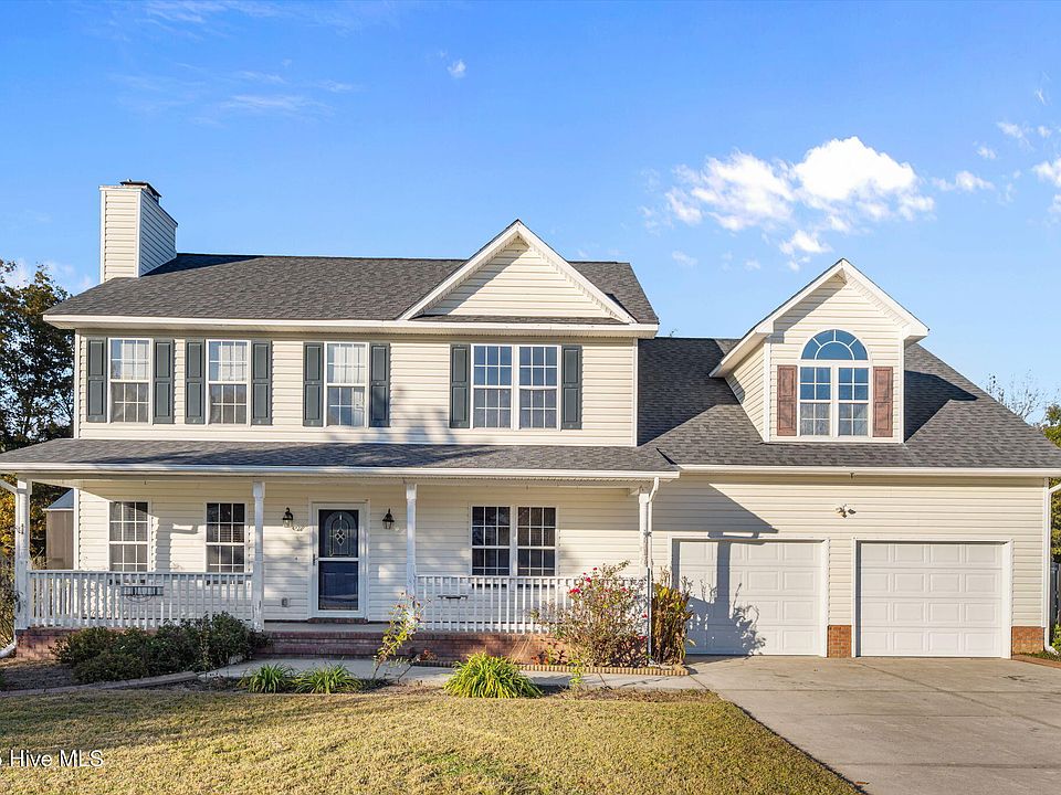 1st image of 200 Bridlewood Dr