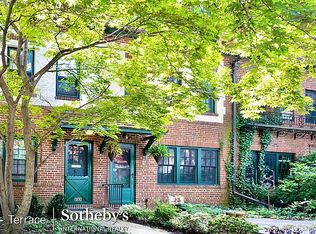 221 Burns St #3F, Forest Hills Gardens, NY 11375