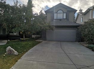 55 Westpoint Ct SW, Calgary, AB T3H 4M7