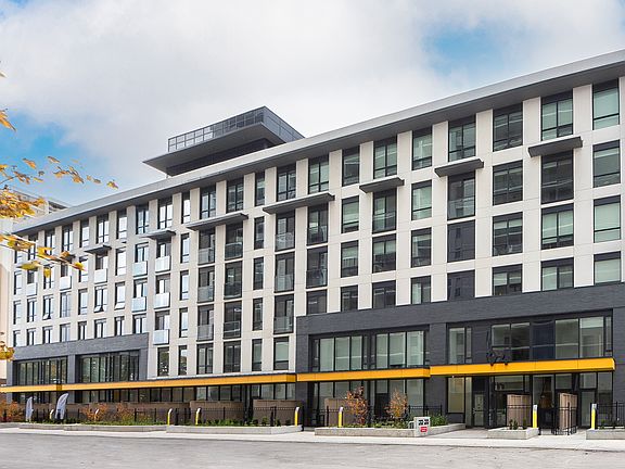 3rd image of 94 Eastdale Ave #5
