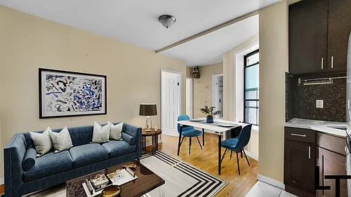 429 Lenox Ave #16 Photo 1