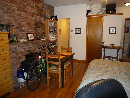 Rented by New Yorker Realty | media 15