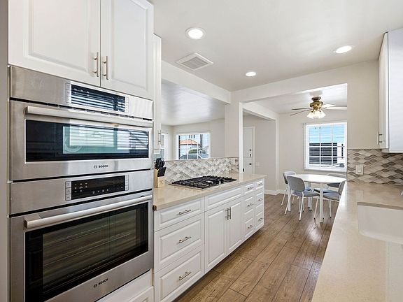 4th image of 1117 W Bay Ave #A