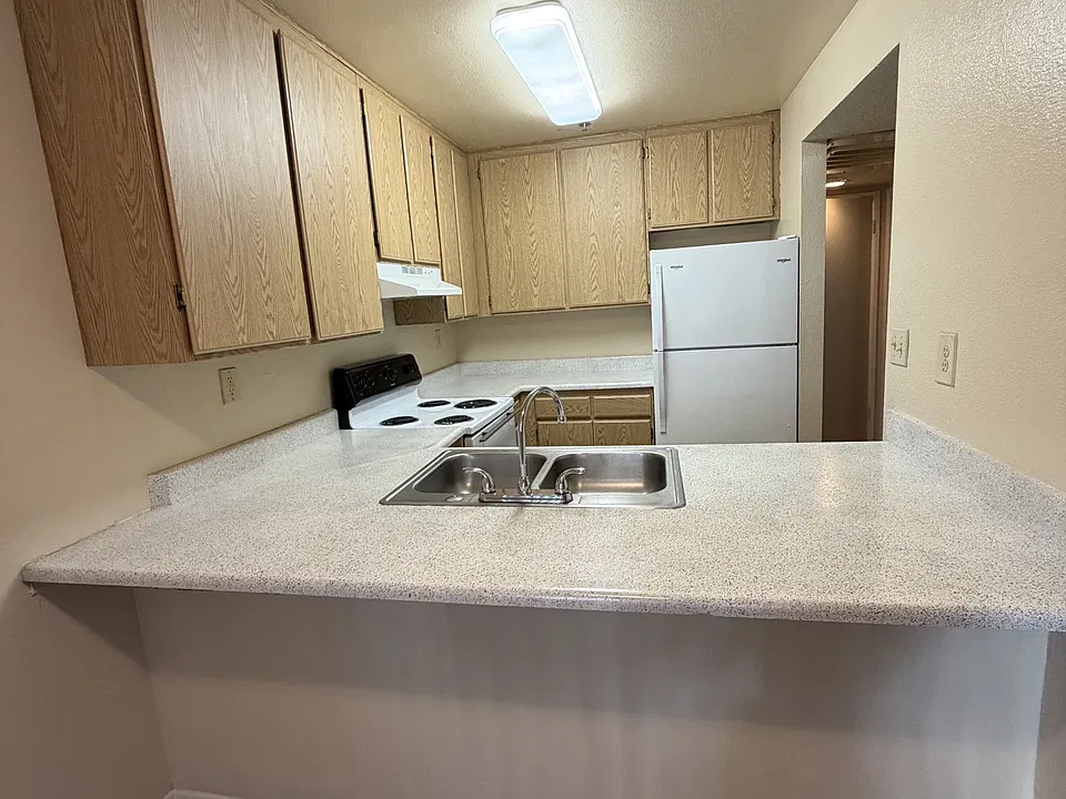 921 Alturas Rd #1