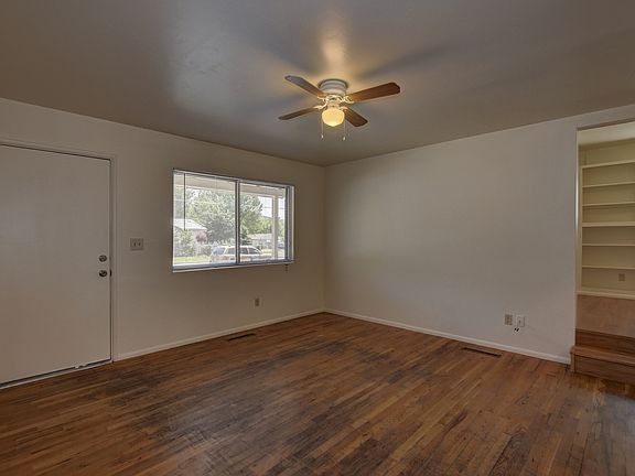 3rd image of 806 Campbell St #A