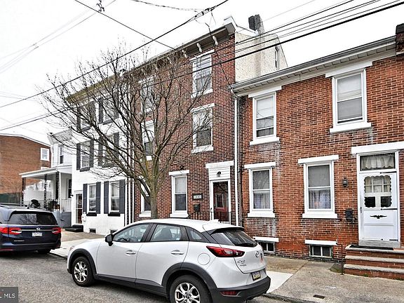 2nd image of 3440 Crawford St
