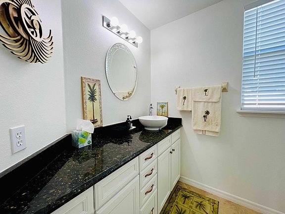 4th image of 7217 Jaffery Ct