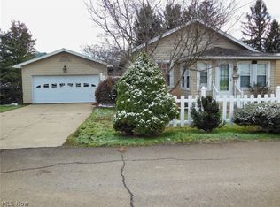 1008 Pearl St, Harrisville, WV 26362
