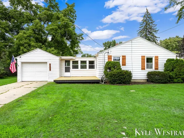 4205 Hillsdale Ave NE, Grand Rapids, MI 49525