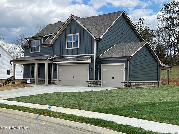 3rd image of 191 Clover Cir