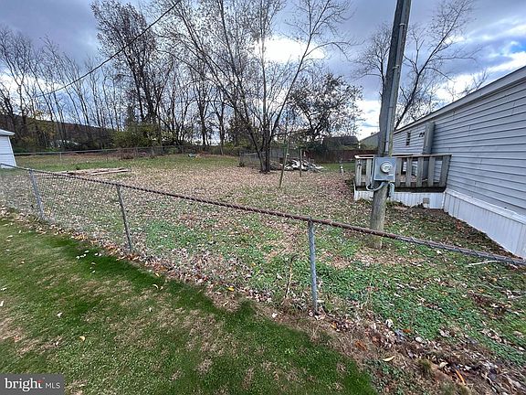 3rd image of 7078 Slabtown Rd