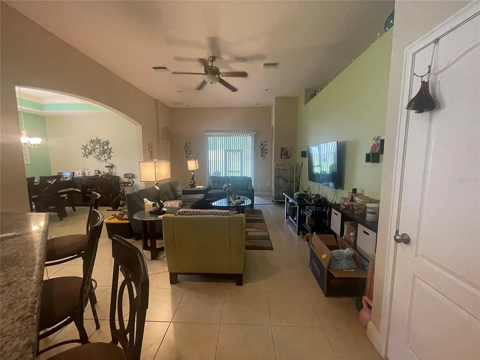 4 bed, 3.0 bath, 1959 sqft, $2,895 — Photo 4