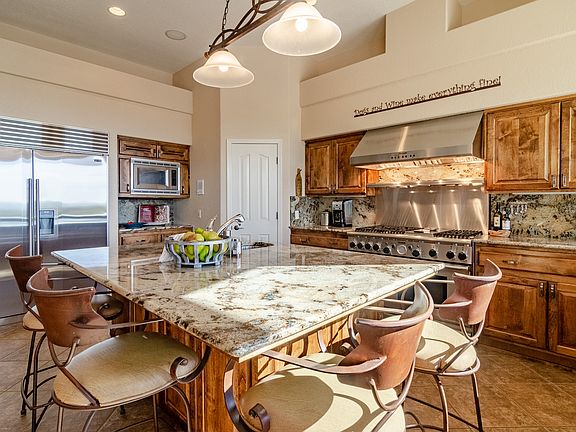 Absolutely Stunning Kitchen