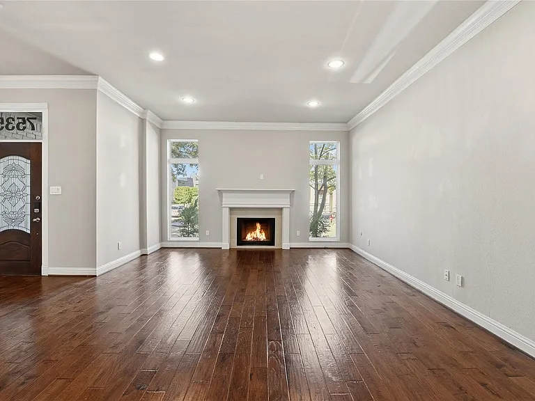 7535 Olympia Dr — Photo 11