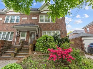 2411 146th St, Whitestone, NY 11357