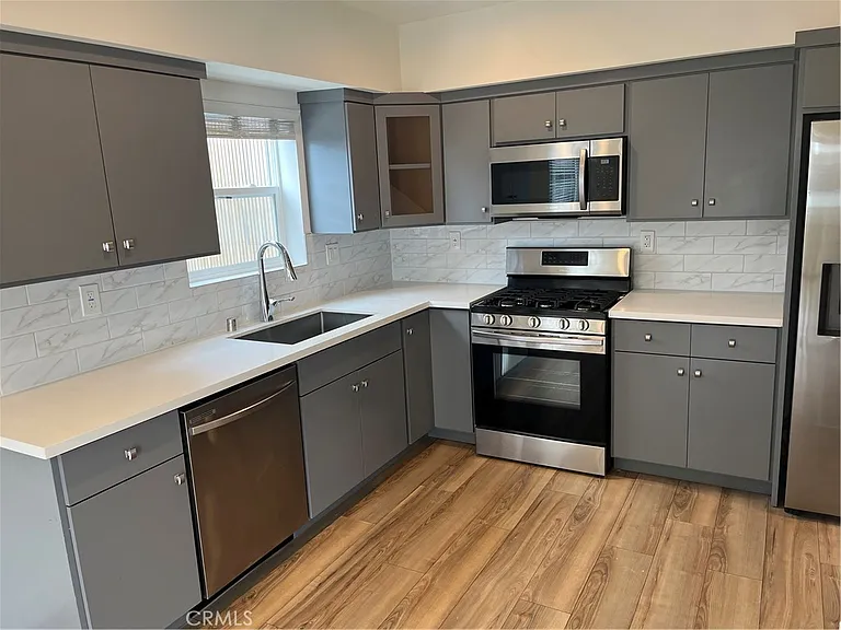 2151 S West View St — Photo 3