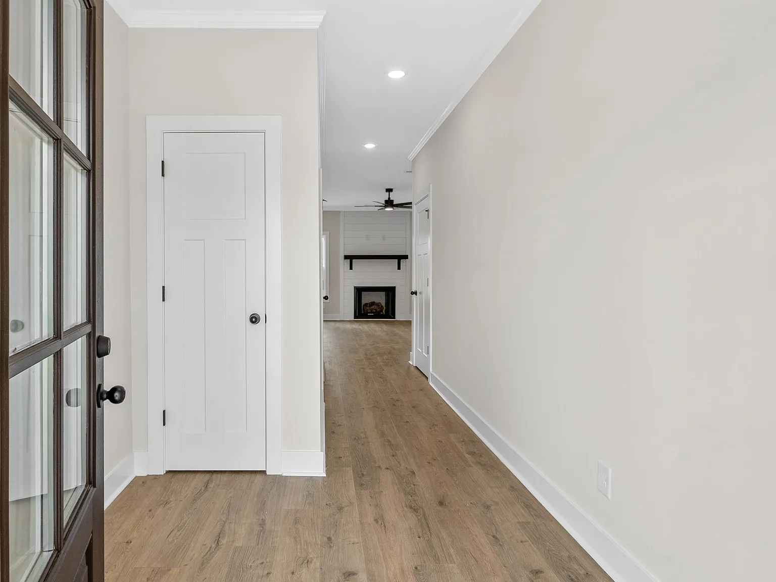 4 bed, 2.5 bath, 2275 sqft, $2,500 — Photo 4