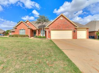2413 Villa Lante Cir, Oklahoma City, OK 73170