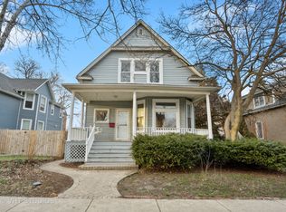 1582 Oakwood Ave, Des Plaines, IL