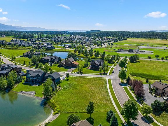 3rd image of 3011 River Lakes Dr