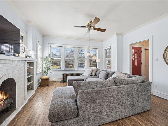 4th image of 367 Bartram Rd