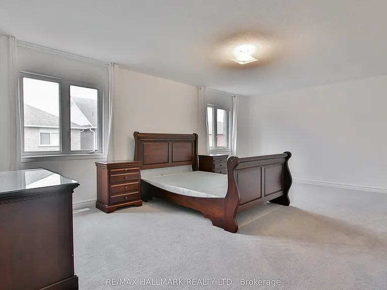 15 Briarglen Rd — Photo 40