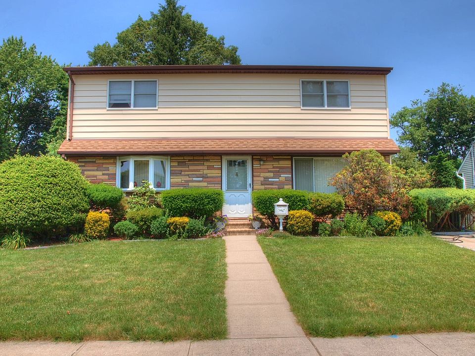 1st image of 27 Harkin Ln