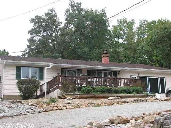 2nd image of 32 Wyandotte Dr