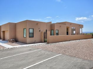 64 Wind Rd NW, Albuquerque, NM 87120