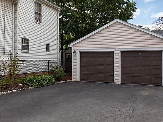 3rd image of 37 Estes St