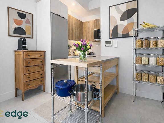 5th image of 118 Tompkins Ave #8