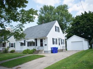 19 8th Ave SE, Oelwein, IA 50662