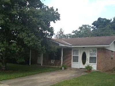 2nd image of 4016 Bryan St