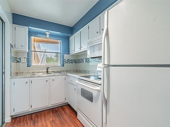 3rd image of 445 32nd Ave N APT 202