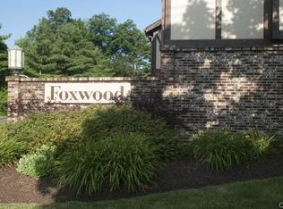 307 Foxwood Ln, Milford, CT 06461