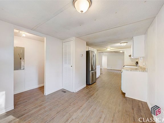4th image of 2412 Hancock Drive