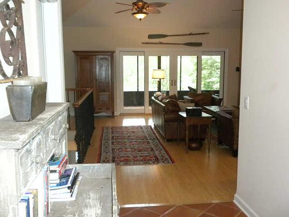 2nd image of 90 Timber Knoll Cir
