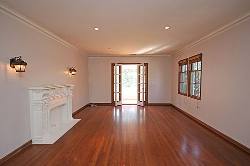 3rd image of 592 S Oakland Ave #592