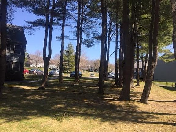 3rd image of 107 Northwood Drive #107