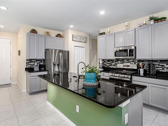 4th image of 5714 Los Robles Ct