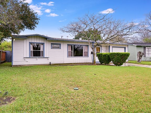 2nd image of 318 Storeywood Dr