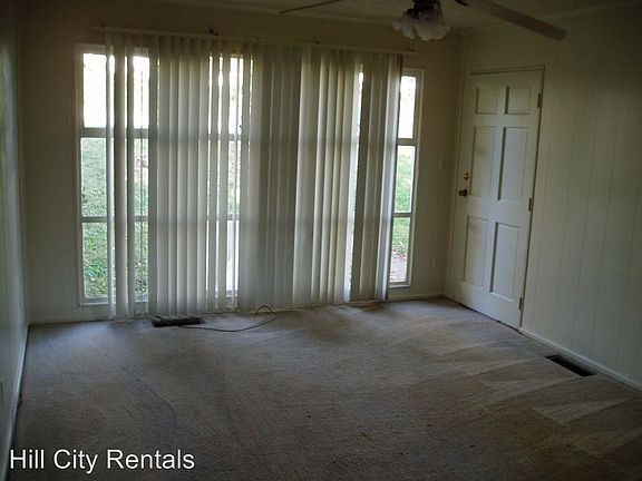 2nd image of 103 Twin Oak Dr