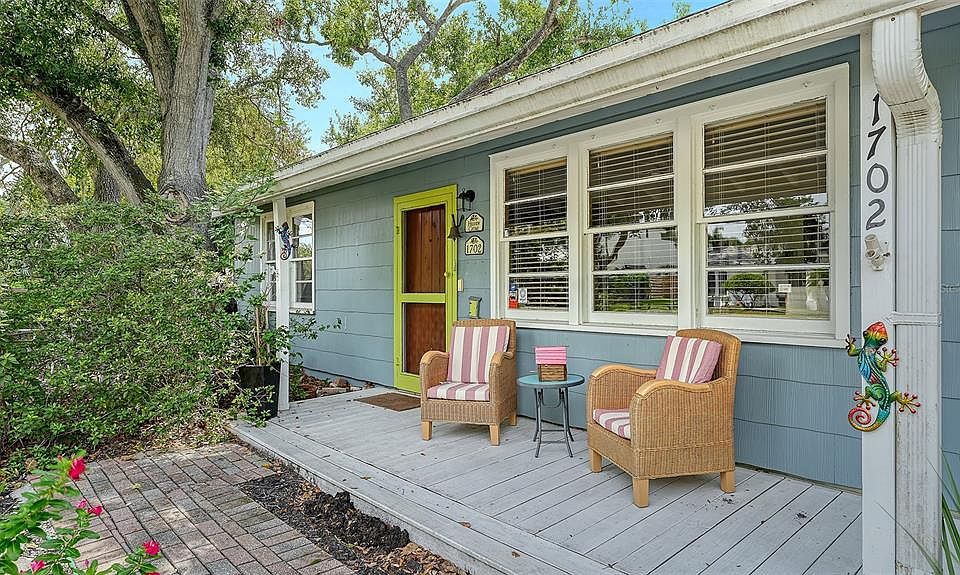 1702 Hillview St, Sarasota, FL 34239 | MLS #A4664314 | Zillow