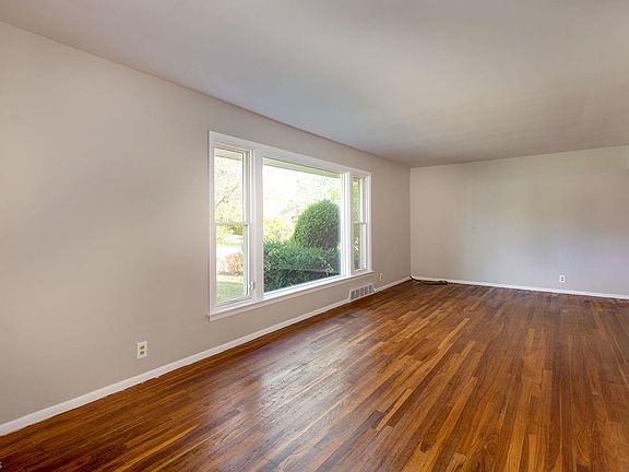 4th image of 4970 Karen Isle Dr