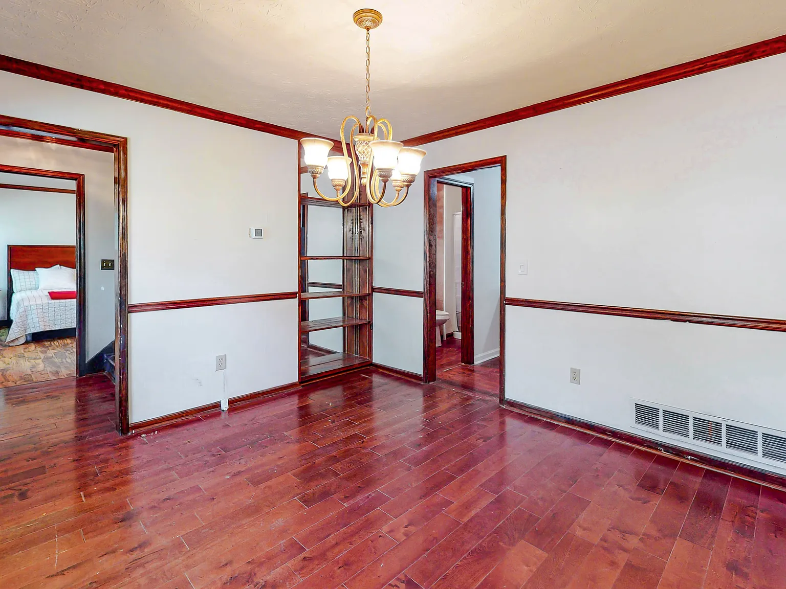 4 bed, 3.5 bath, 2053 sqft, $815 — Photo 4