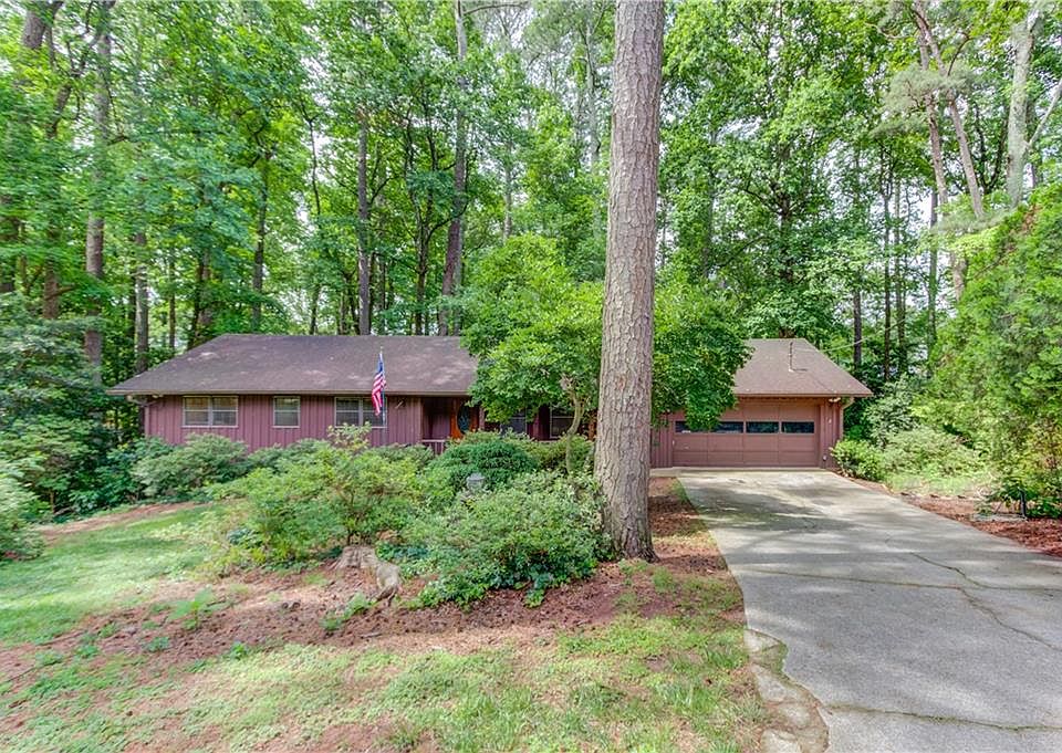 1st image of 597 Beth Ct SW